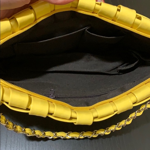 Yellow quilted purse - Picture 3 of 3